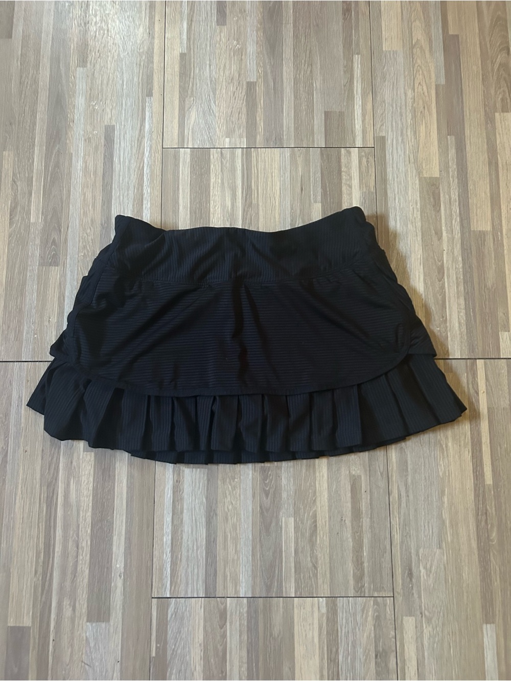 Athleta Black Ruffled Skirt Skort Tennis Pickleball Ruffle Hem Size Small